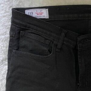 Gap True Skinny Midrise black jeans